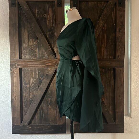 Elegant Satin One Shoulder Cut Out Waist Mini Dress - Picture 6 of 13